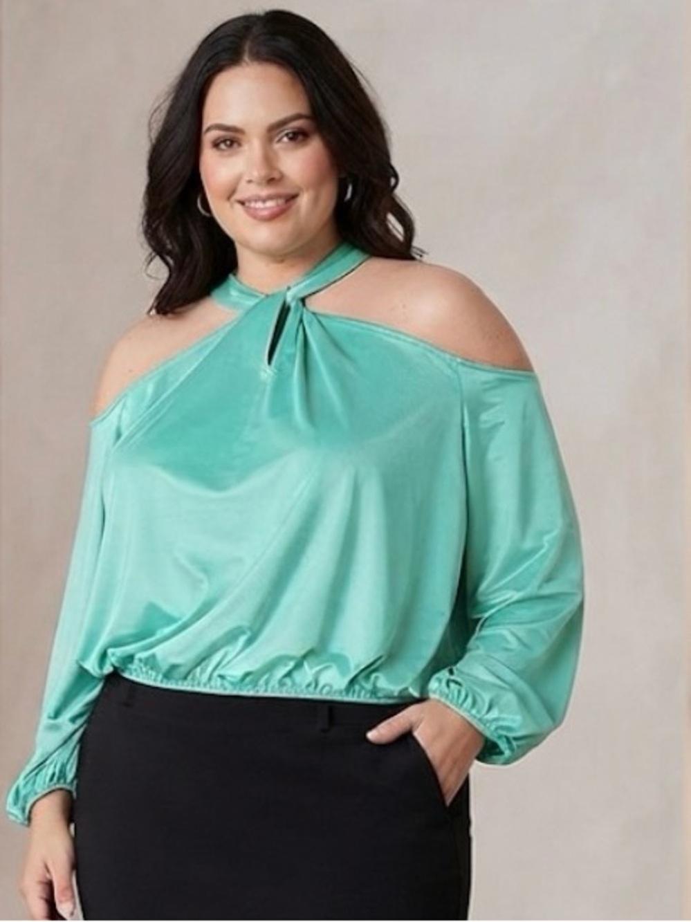 Bold Elements Womens Plus Keyhole Neck Long Sleeve Blouse